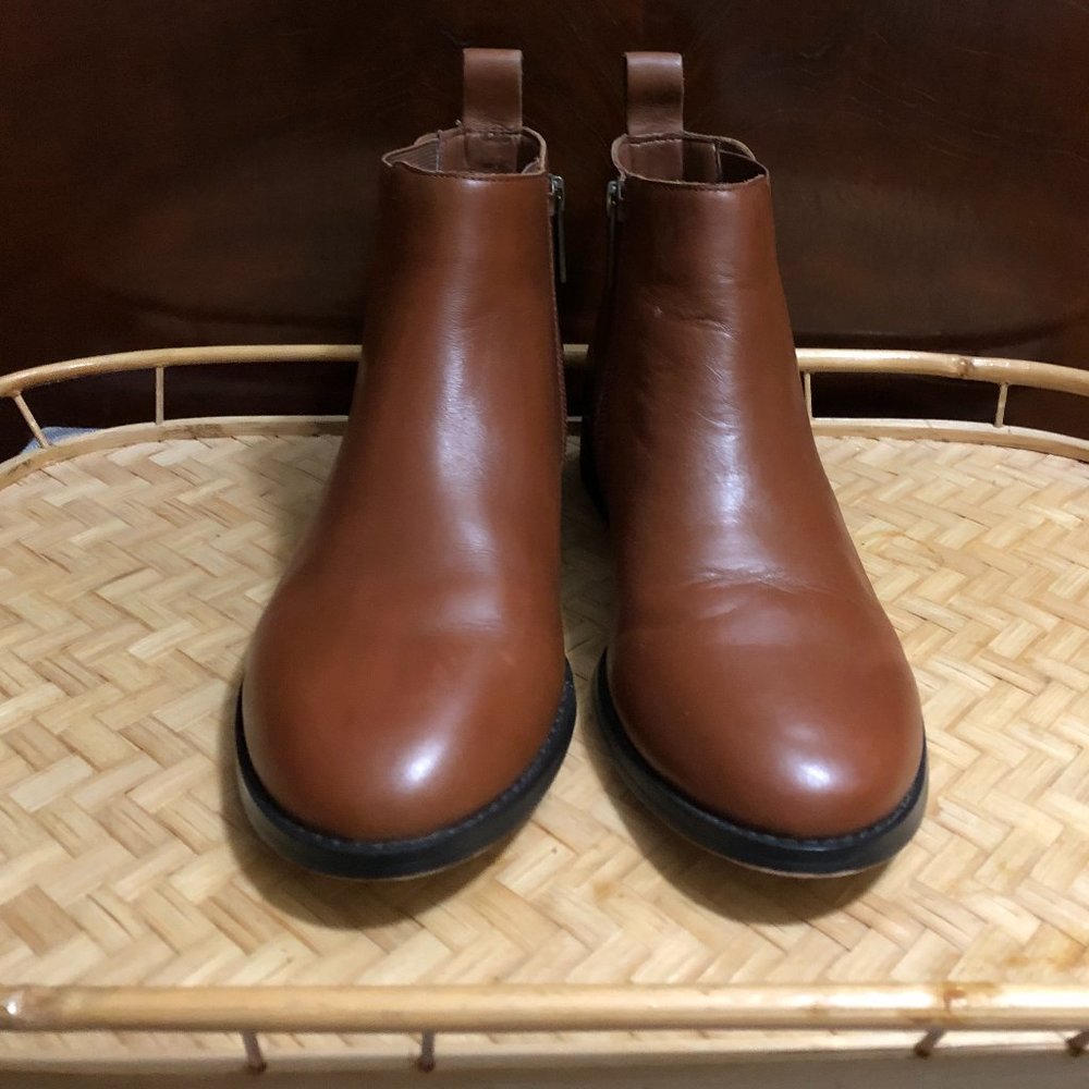 Lands'End women Chelsea  bootie size 5,5  brown